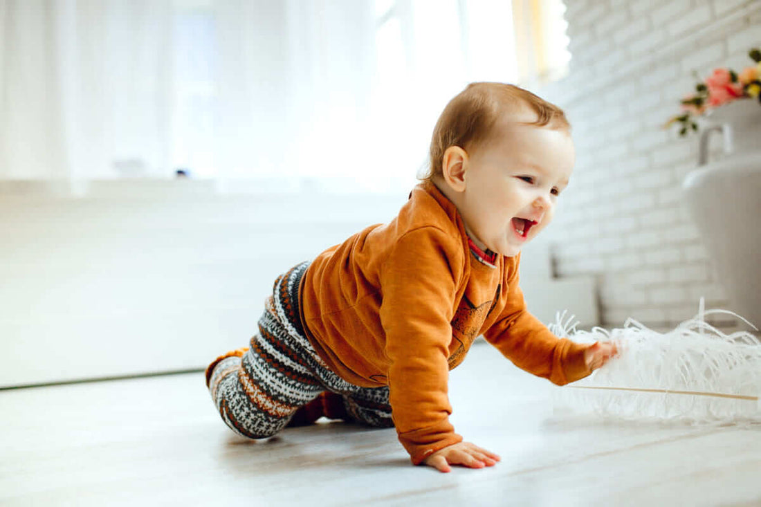 10 tips til at lære dit barn at kravle